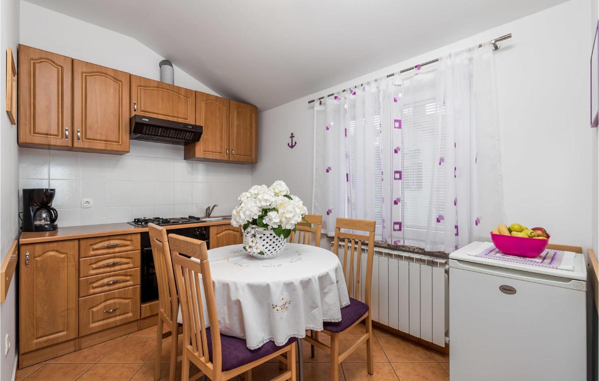2 Bedroom Beautiful Apartment In Rukavac Rukavac  Exterior foto
